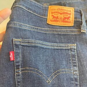 Women’s Levi’s jeans size 31